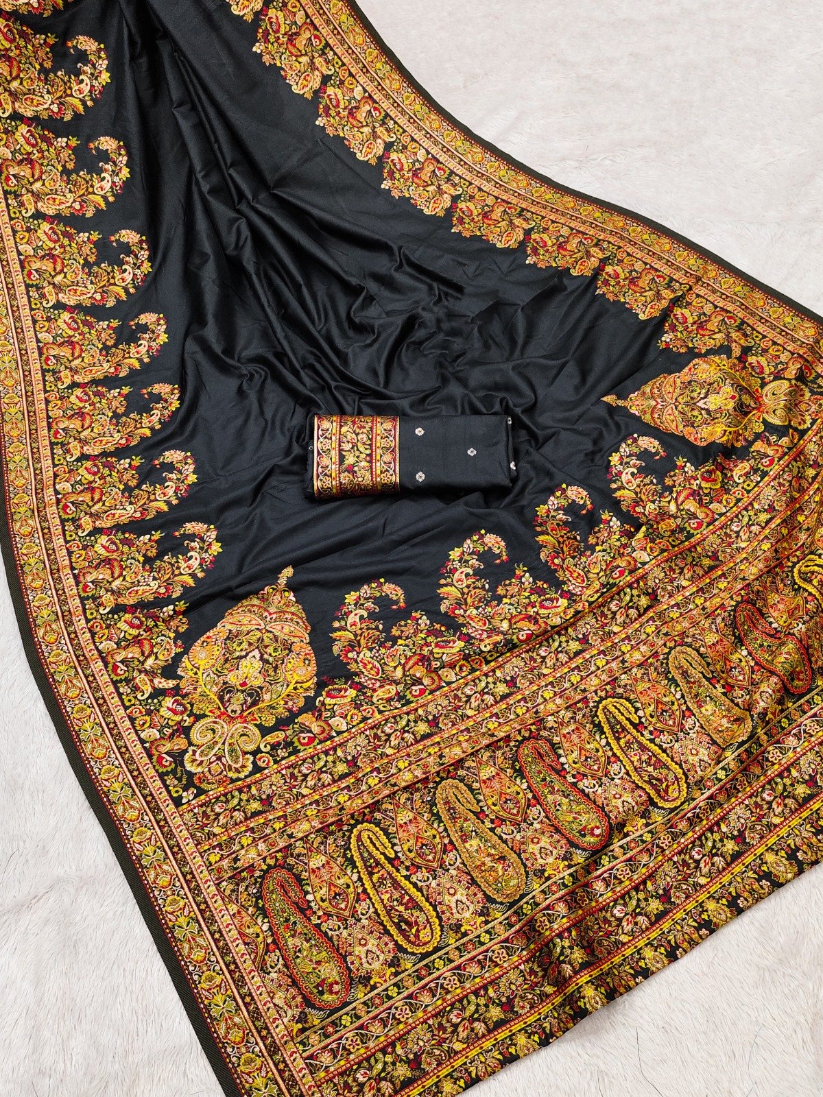 Kashmiri Handwoven Peacock Pashmina Silk Saree with Blouse Piece
