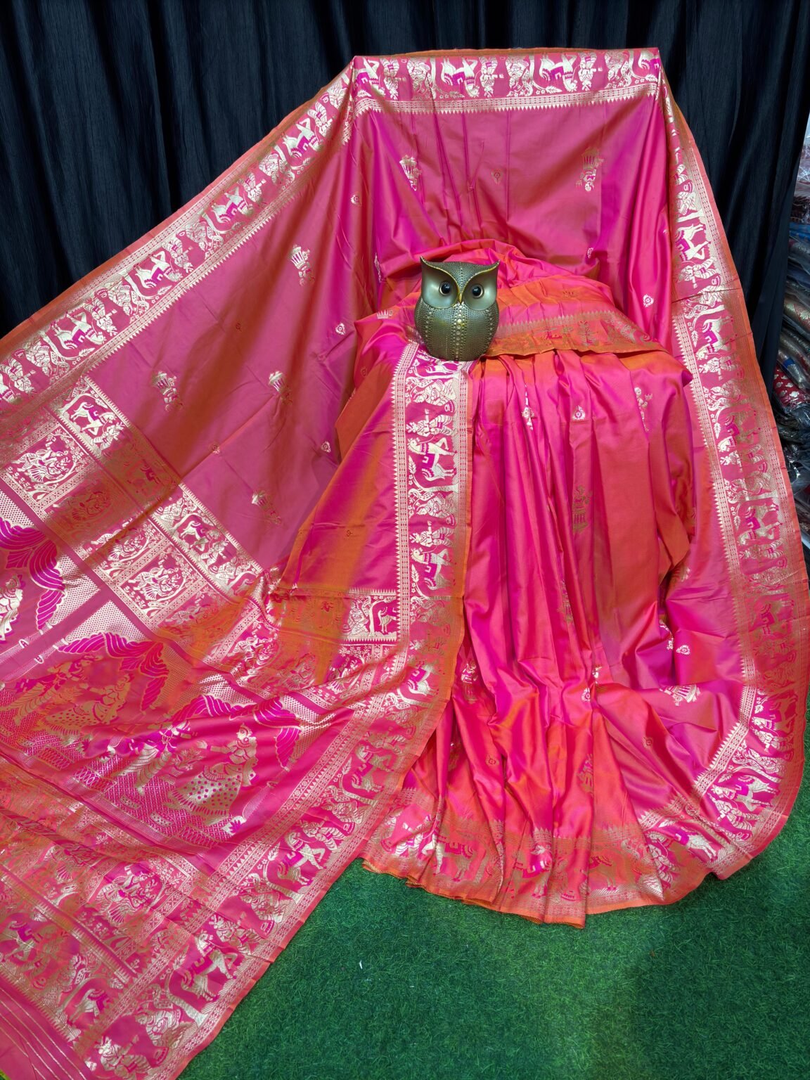 Green & Maroon Polka Dot Printed Chanderi Saree